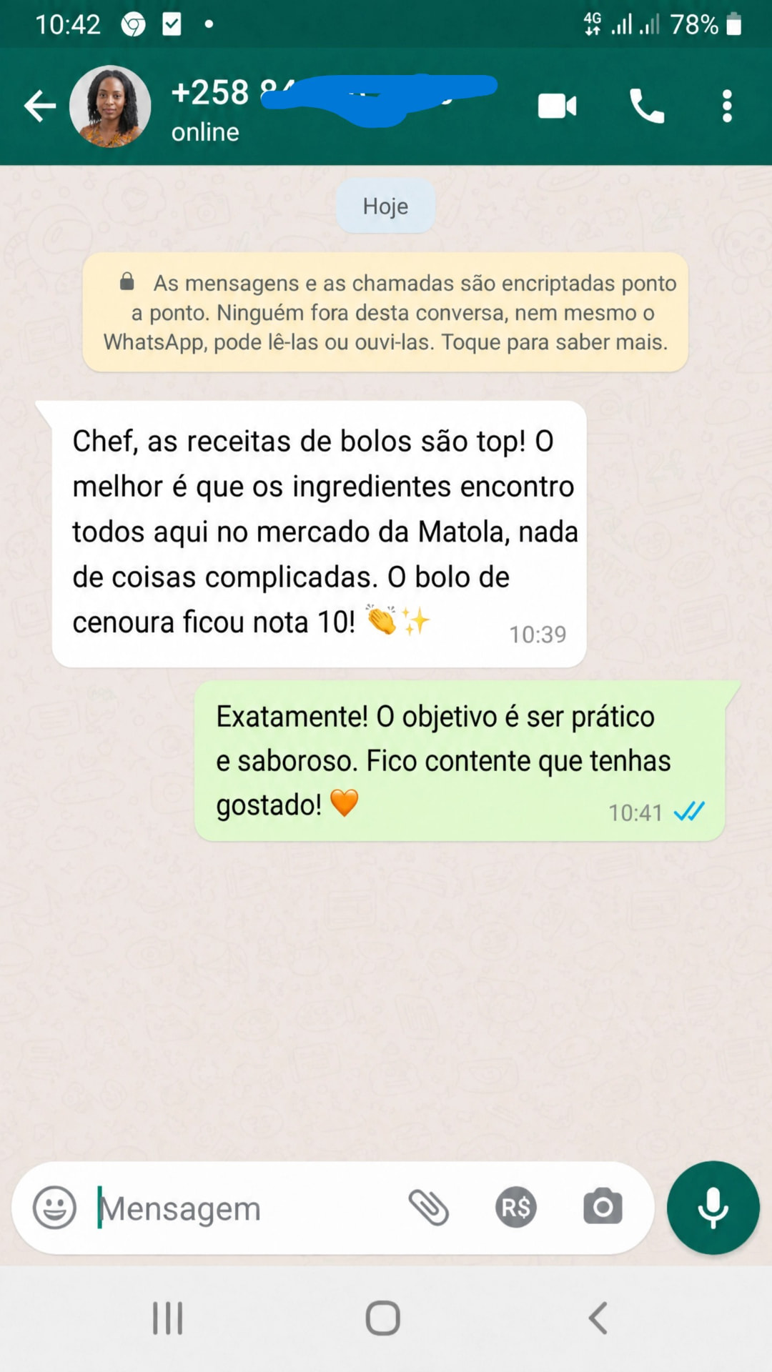 Cliente elogia as receitas de bolos no WhatsApp